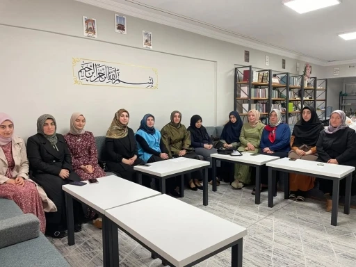 Bayburt&rsquo;ta kadınlara aile i&ccedil;i iletişim semineri verildi
