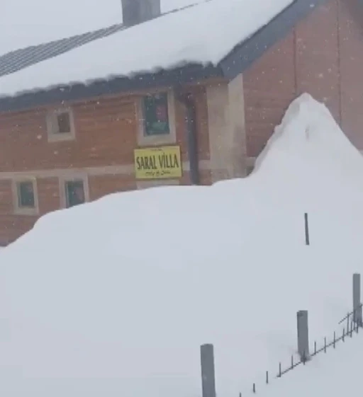 Bayburt&rsquo;ta Kılı&ccedil;kaya Yaylası kar altında kaldı
