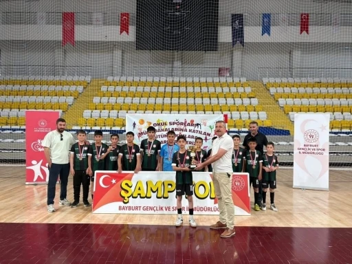 Bayburt&rsquo;ta k&uuml;&ccedil;&uuml;k erkekler futsal il birincisi belli oldu
