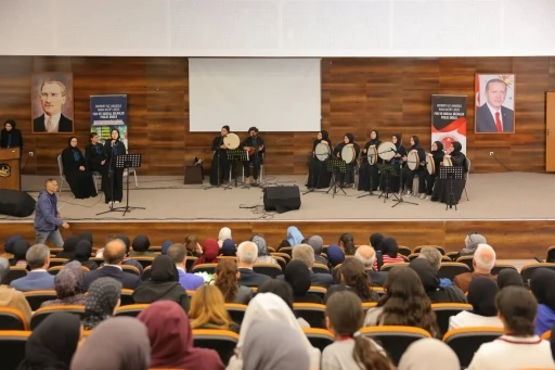Bayburt&rsquo;ta &ouml;ğrencilerden tasavvuf musikisi konseri
