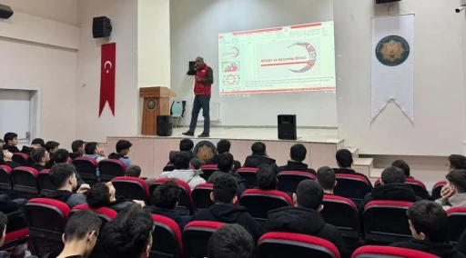 Bayburt&rsquo;ta &ouml;ğrencilere afet ve korunma bilinci anlatıldı
