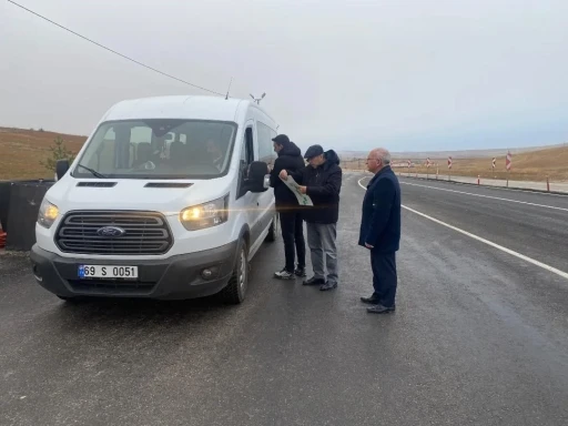 Bayburt’ta okul servislerine yönelik ortak denetim gerçekleştirildi
