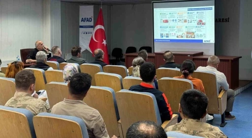 Bayburt&rsquo;ta orman yangınlarına m&uuml;dahale eğitimi d&uuml;zenlendi
