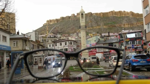 Bayburt’ta sağanak yağış etkili oluyor
