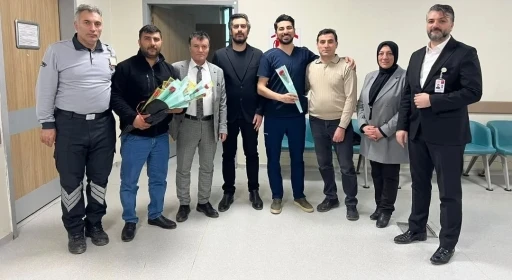 Bayburt&rsquo;ta sağlık &ccedil;alışanlarının 14 Mart Tıp Bayramı kutlandı
