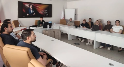 Bayburt&rsquo;ta sosyal hizmet &ccedil;alışanlarına mahremiyet eğitimi verildi
