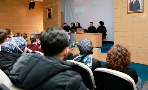 Bayburt&rsquo;ta &lsquo;Soykırım ve Kadın&rsquo; başlıklı panel d&uuml;zenlendi
