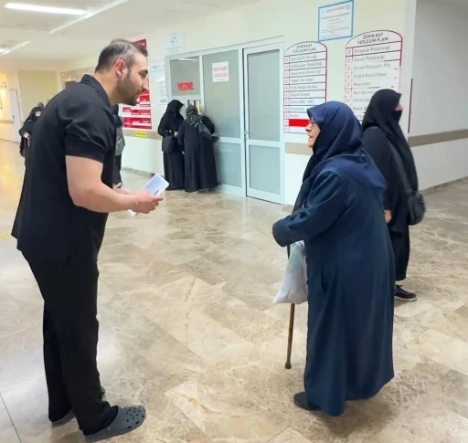 Bayburt&rsquo;ta vatandaşlara cilt kanserine karşı koruyucu &ouml;nlemler anlatıldı
