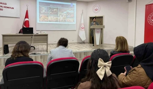Bayburt&rsquo;ta vatandaşlara kanser tarama programları anlatıldı
