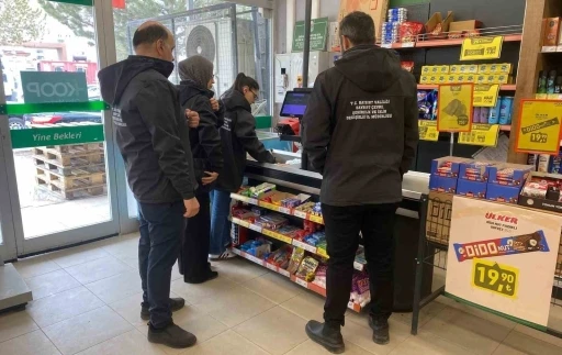 Bayburt&rsquo;taki marketlerde sıfır atık ve poşet denetimi yapıldı
