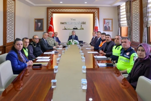 Bayburt&rsquo;un ulaşım sorunları ve trafik tedbirleri toplantıda g&ouml;r&uuml;ş&uuml;ld&uuml;
