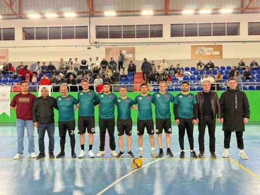 Bayındır&rsquo;da Kurumlar Arası Voleybol Şenliği başladı
