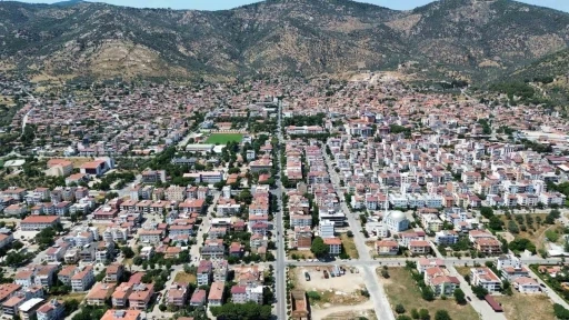 Bayındır&rsquo;da n&uuml;fus alarm veriyor: Son d&ouml;rt yılda d&uuml;ş&uuml;ş dikkat &ccedil;ekti

