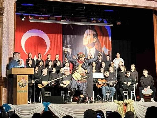 Bayındır&rsquo;da &ouml;ğrencilerden t&uuml;rk&uuml; ş&ouml;leni
