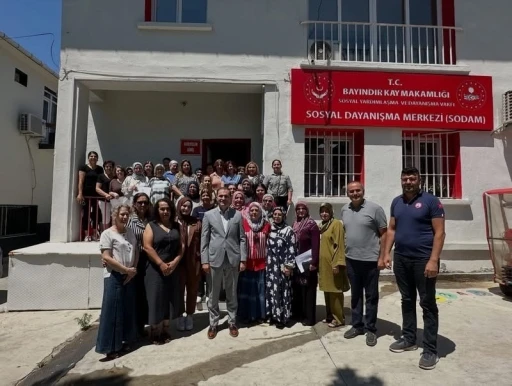 Bayındır&rsquo;da &uuml;reten kadınlara anlamlı t&ouml;ren
