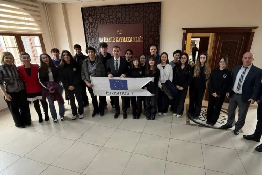 Bayındır, İtalyan Erasmus ve eTwinning &ouml;ğrencilerini ağırlıyor

