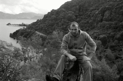 Bayram g&uuml;n&uuml; kız kardeşinin sevgilisini &ouml;ld&uuml;ren sanığa m&uuml;ebbet hapis
