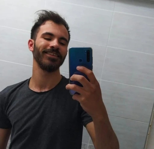 Bayram i&ccedil;in geldiği k&ouml;yde &ouml;l&uuml; bulundu
