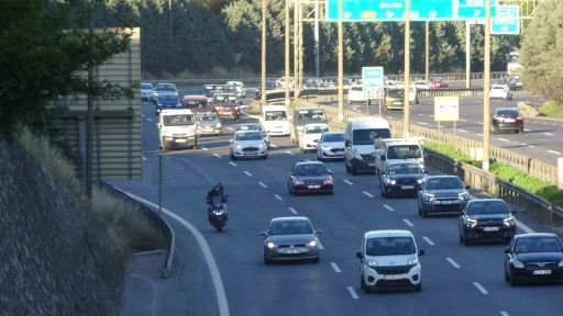Bayram tatilinden d&ouml;n&uuml;ş erken başladı: Kocaeli&rsquo;de yoğunluk arttı
