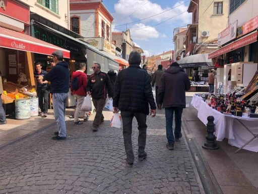 Bayram yoğunluğu esnafın yüzünü güldürdü
