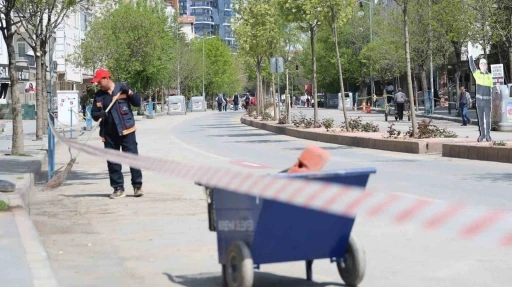 Bayramda g&ouml;revlerini bırakmadılar: Temizlik iş&ccedil;ilerinden takdirlik hareket
