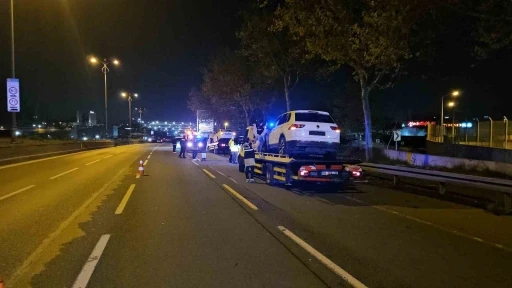 Bayrampaşa’da 2 aracın karıştığı kaza alanına başka bir araç daldı: 2 ölü, 4 yaralı

