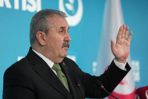 BBP Genel Başkanı Destici: "İş&ccedil;i Bayramı, iş&ccedil;i bayramı olarak kutlansın"
