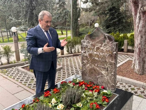 Destici, Alparslan T&uuml;rkeş'i Vefatının 29. Yılında Yad Etti