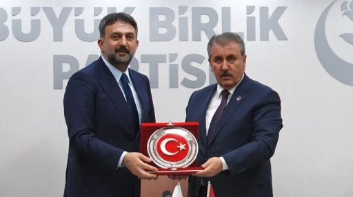BBP Genel Başkanı Destici: "Ter&ouml;r &ouml;rg&uuml;t&uuml; ve onun uzantılarına, elebaşlarına g&uuml;venmiyoruz"
