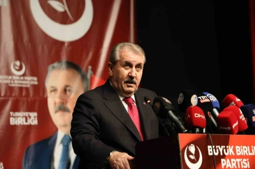 BBP Genel Başkanı Destici: "T&uuml;rkiye olarak b&ouml;lgemizde savaş istemiyoruz"
