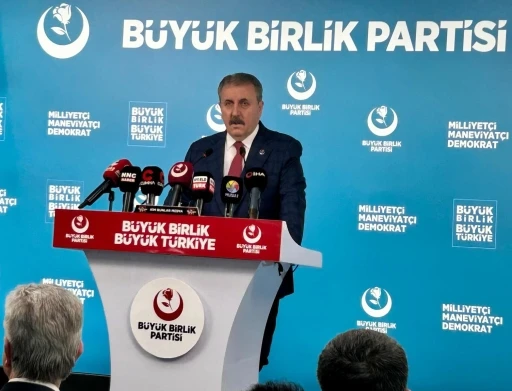 BBP Genel Başkanı Destici: "Unutulmamalıdır ki Kıbrıs T&uuml;rkiye&rsquo;nin kalbidir"
