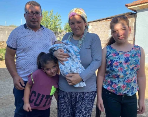 Bebeklerine merhum Başkan Ferdi Zeyrek’in ismini verdiler
