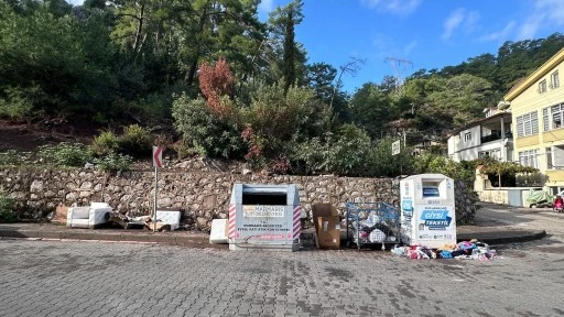 Beldibi Sakinlerinden 'Gelişigüzel' Yardıma Sert Tepki