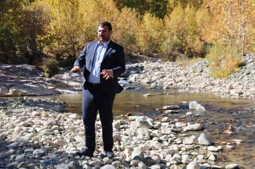 Belediye Başkanı Altınışık: &quot;Eti Krom maden atıklarını dere yataklarına döküyor&quot;
