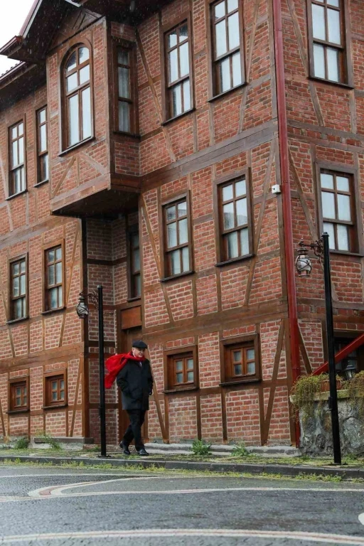Belediye başkanı şiir okudu, il&ccedil;enin tarihi ge&ccedil;mişi canlandı
