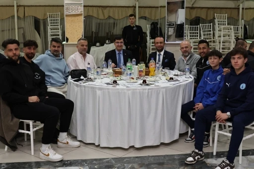 Belediye Kütahyaspor’un iftar programında genç sporcular bir araya geldi
