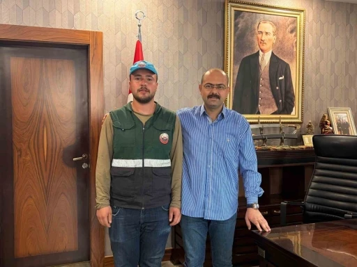 Belediye personelinden &ouml;rnek davranış: Bulduğu altını sahibine ulaştırdı
