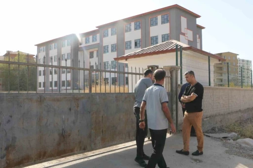 Belediyenin ruhsat vermediği okul, 2 yıldır açılamıyor

