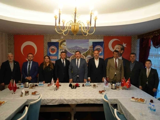 Belediyeye &quot;ruhsat&quot; tepkisi: &quot;Çabalar satmak üzerine kurulmuş&quot;
