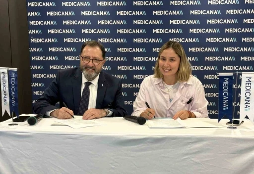 Bengisu Avcı yeni sezonda da Medicana ile kula&ccedil; atacak
