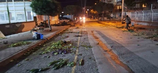 Bergama&rsquo;da pazar yeri &ccedil;ilesi: Yağmurda g&ouml;let, &ccedil;amurda ge&ccedil;iş işkencesi
