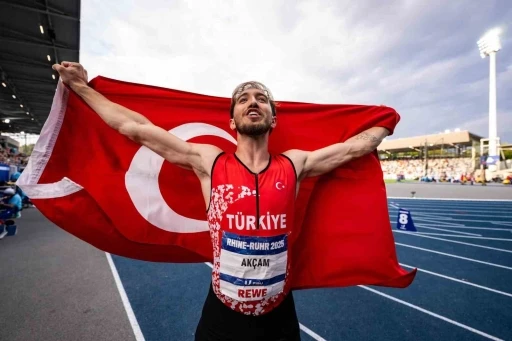 Berke Akçam’dan altın madalya
