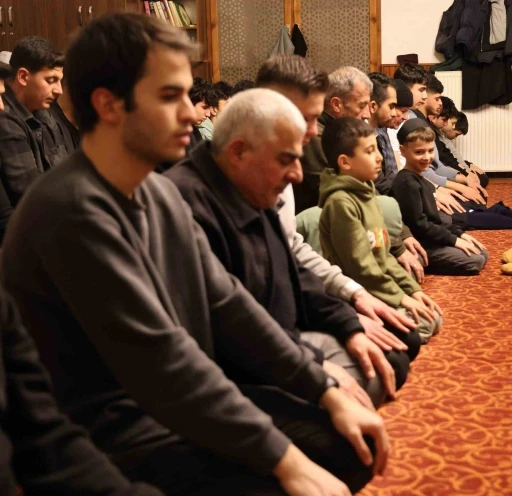Beş asırdır hi&ccedil; terk edilmedi, Sivas&rsquo;ta t&uuml;m camilerde aynı nida yankılandı
