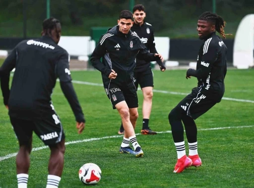 Beşiktaş, Alanyaspor ma&ccedil;ı hazırlıklarını tamamladı
