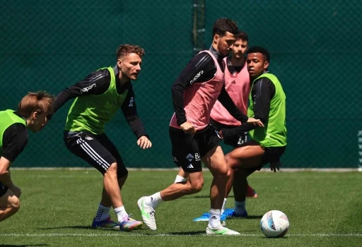 Beşiktaş, Atakaş Hatayspor maçı hazırlıklarını sürdürdü

