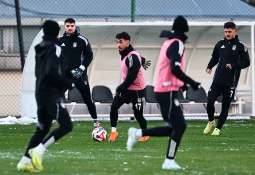 Beşiktaş, devre arası &ccedil;alışmalarına başladı

