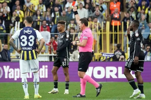 Beşiktaş'ın Kadıköy Deplasmanı Kırmızı Kart Kabusu