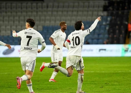 Beşiktaş&rsquo;ın yenilmezlik serisi 11 ma&ccedil;a &ccedil;ıktı
