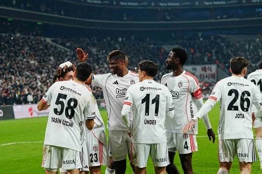 Beşiktaş&rsquo;ın yenilmezlik serisi 17 ma&ccedil;a &ccedil;ıktı
