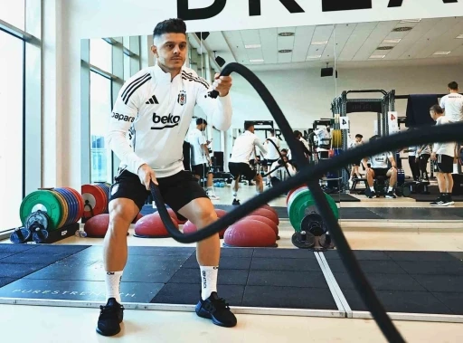 Beşiktaş, salonda &ccedil;alıştı
